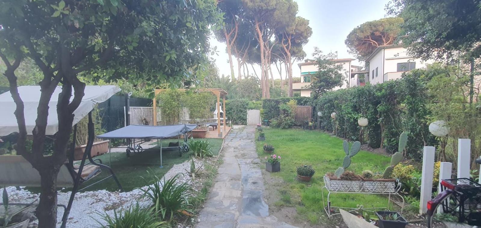 Domusauroom, Relax Nel Cuore Della Versilia - Pet Friendly Виареджо Экстерьер фото
